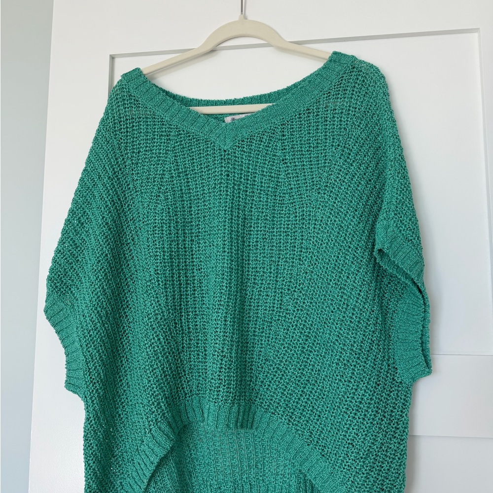 Tommy Bahama Women's V-Neck Sweater in Teal